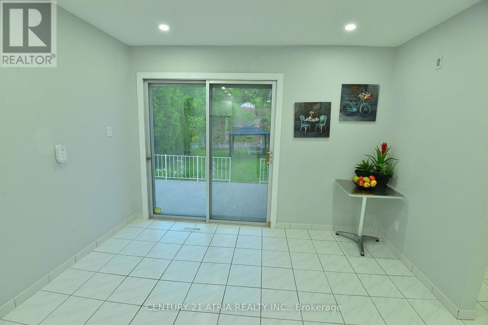 3 SILVERTIP CRESCENT Image 11