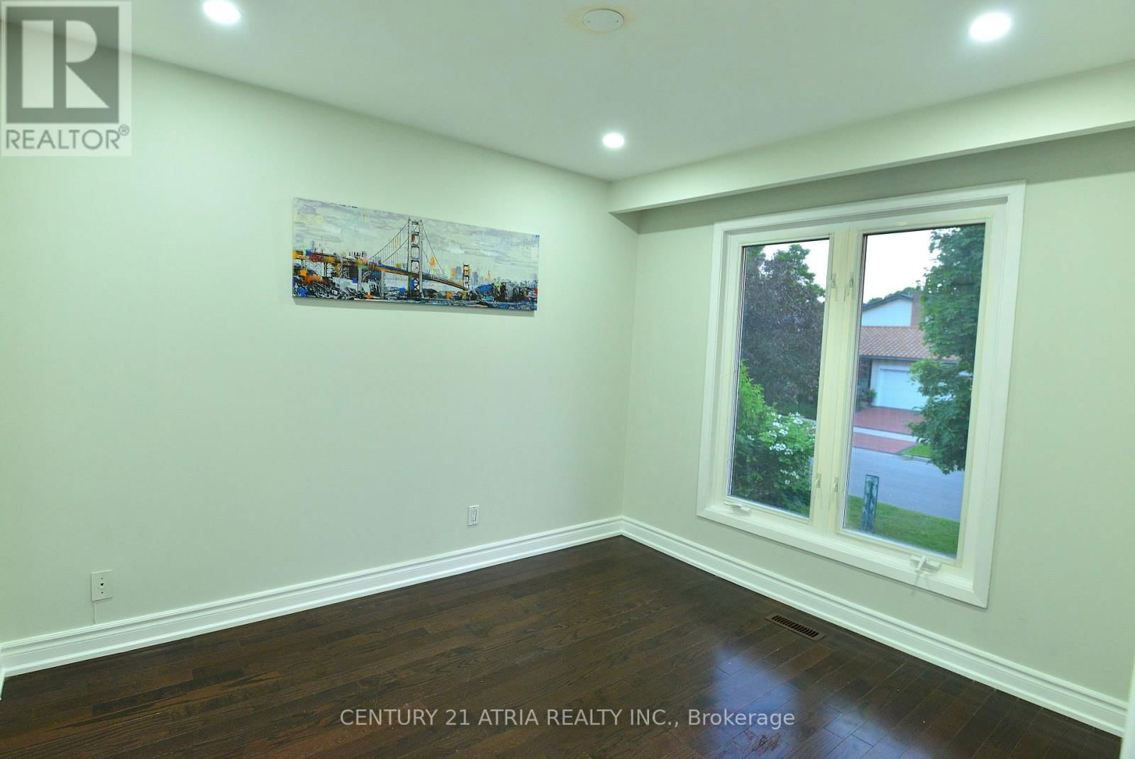 3 SILVERTIP CRESCENT Image 16