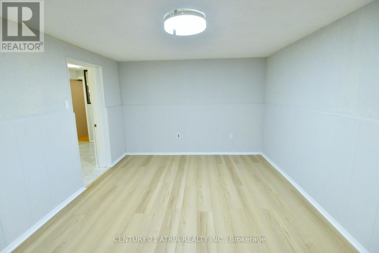 3 SILVERTIP CRESCENT Image 26