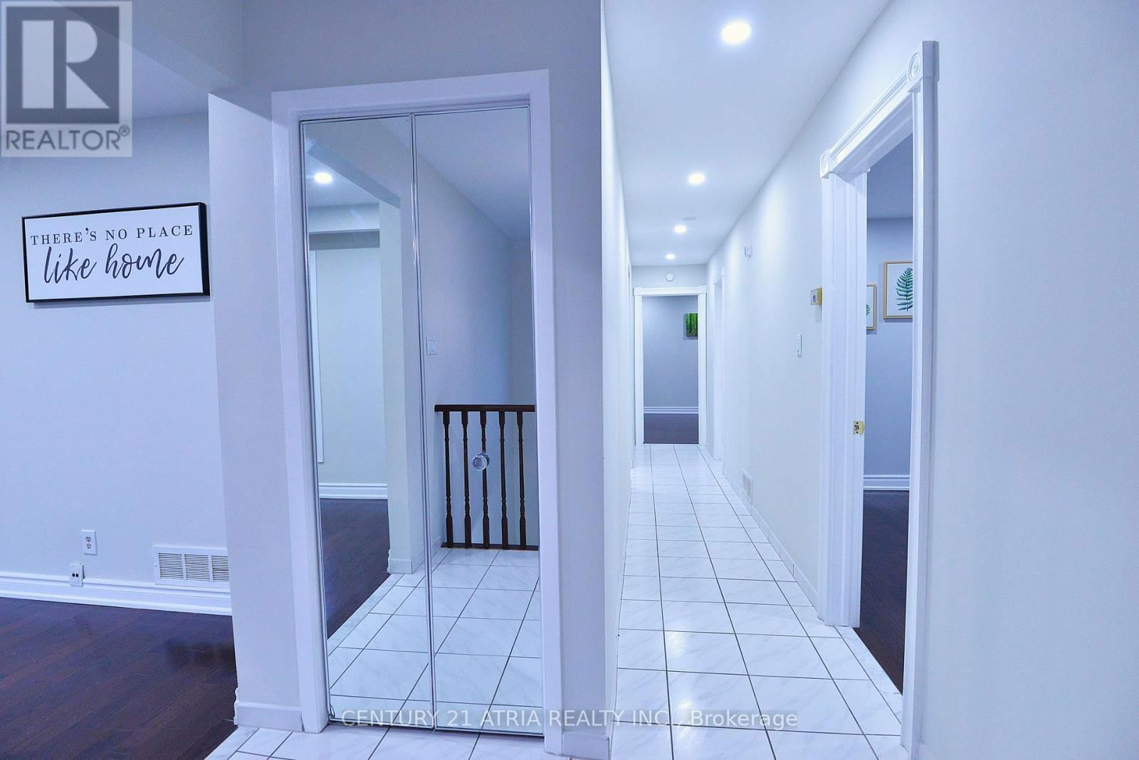 3 SILVERTIP CRESCENT Image 30