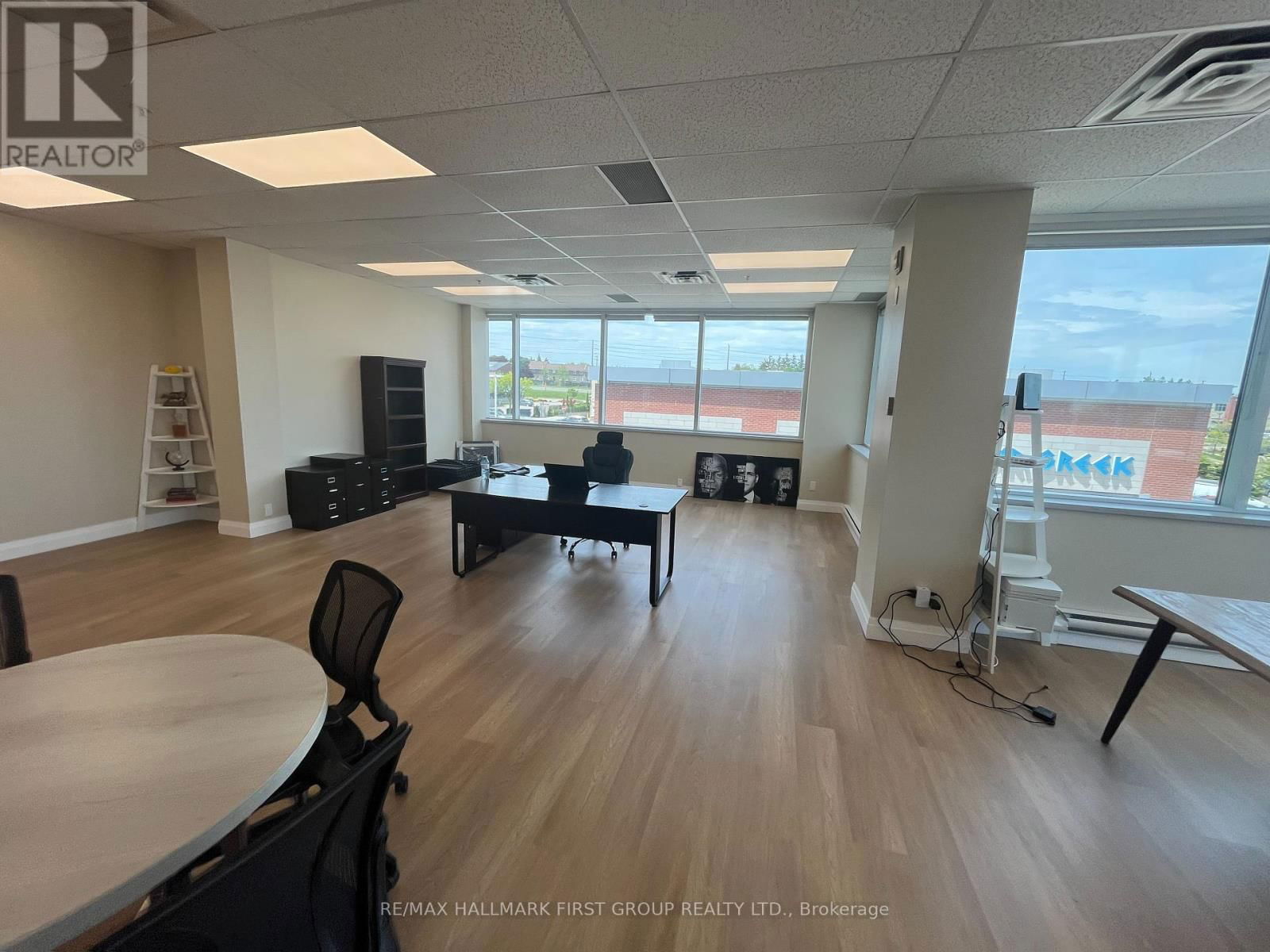 #215 - 1101 KINGSTON ROAD Image 10