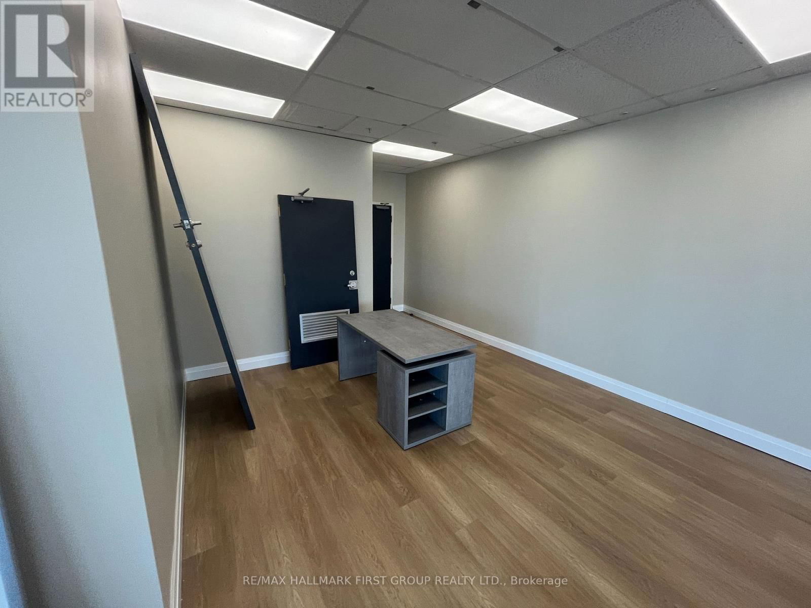 #215 - 1101 KINGSTON ROAD Image 7