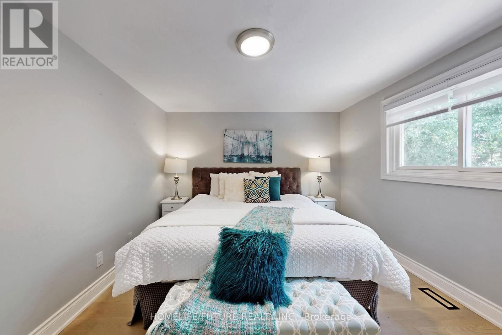 243 ACADIA DRIVE Image 14