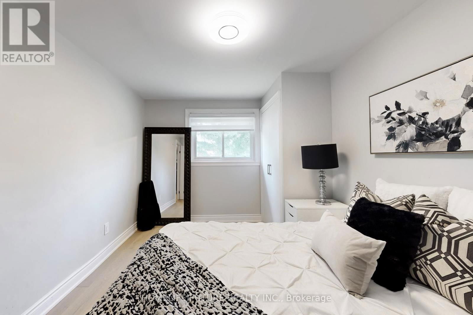 243 ACADIA DRIVE Image 17