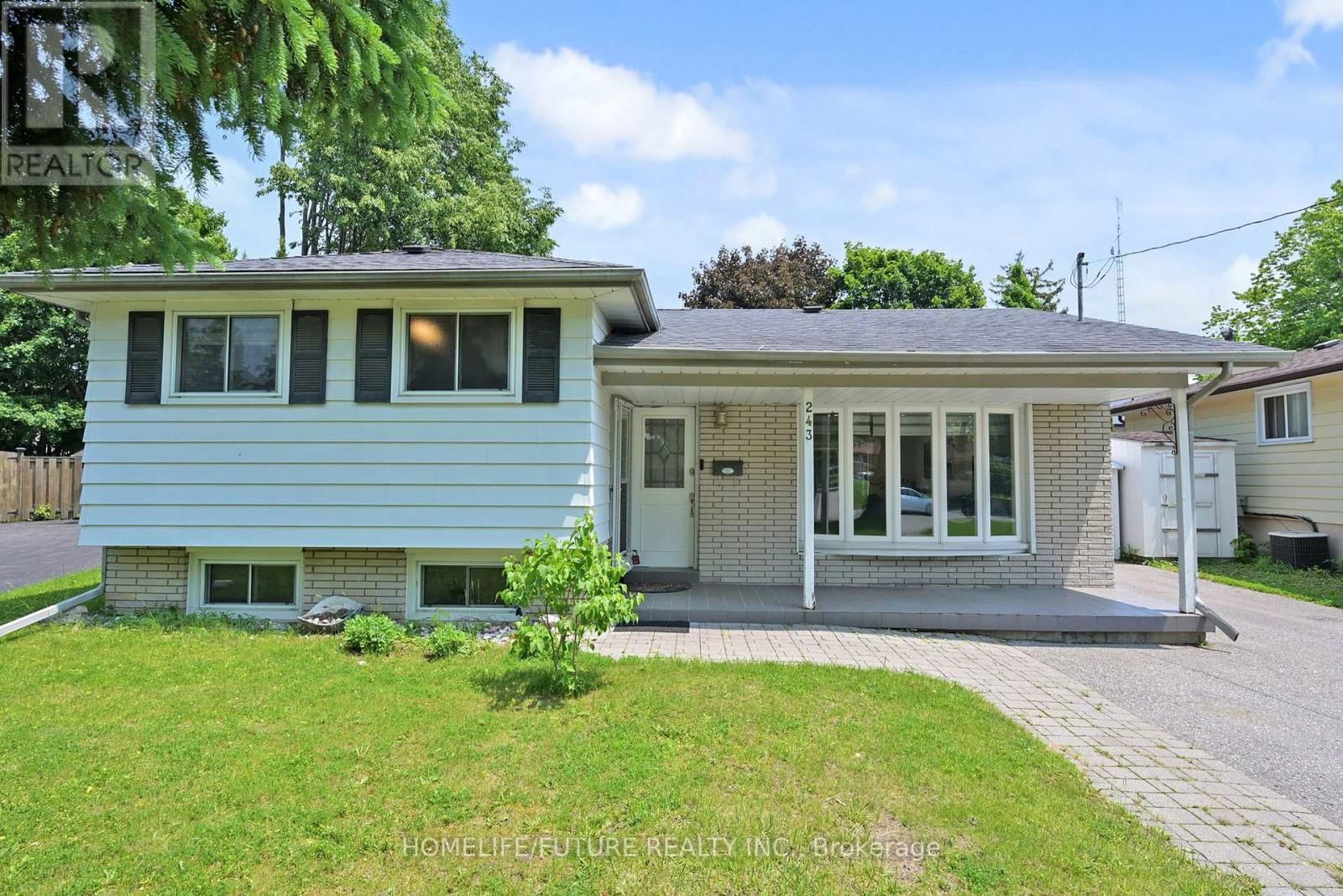 243 ACADIA DRIVE Image 2