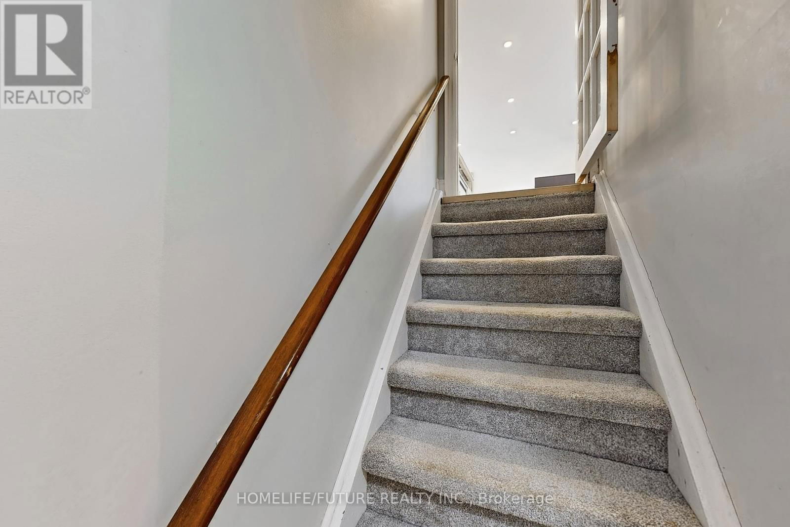 243 ACADIA DRIVE Image 22