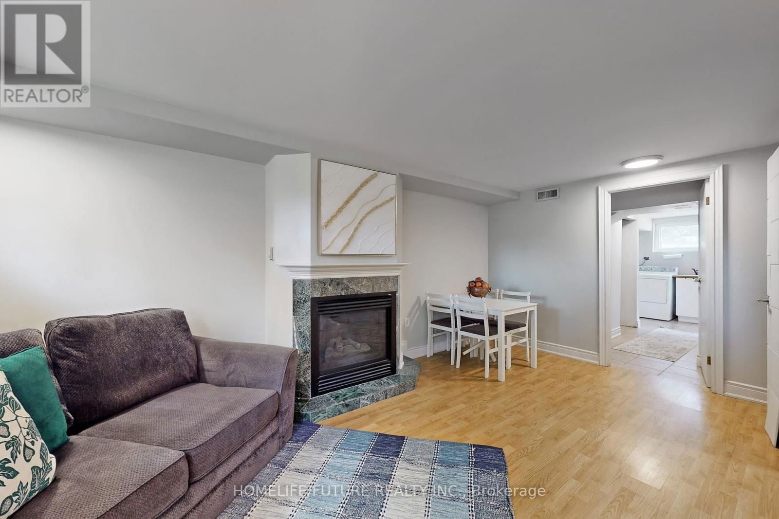 243 ACADIA DRIVE Image 24