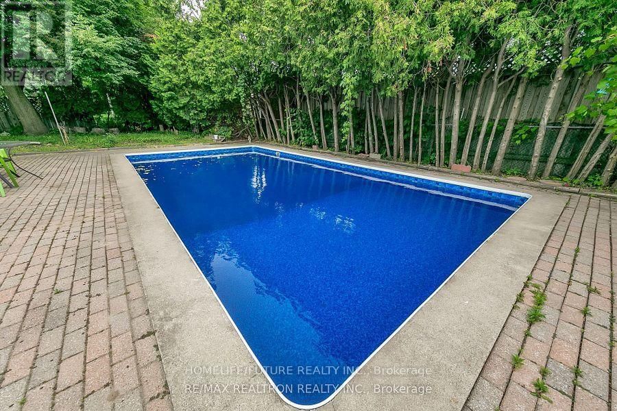 243 ACADIA DRIVE Image 34