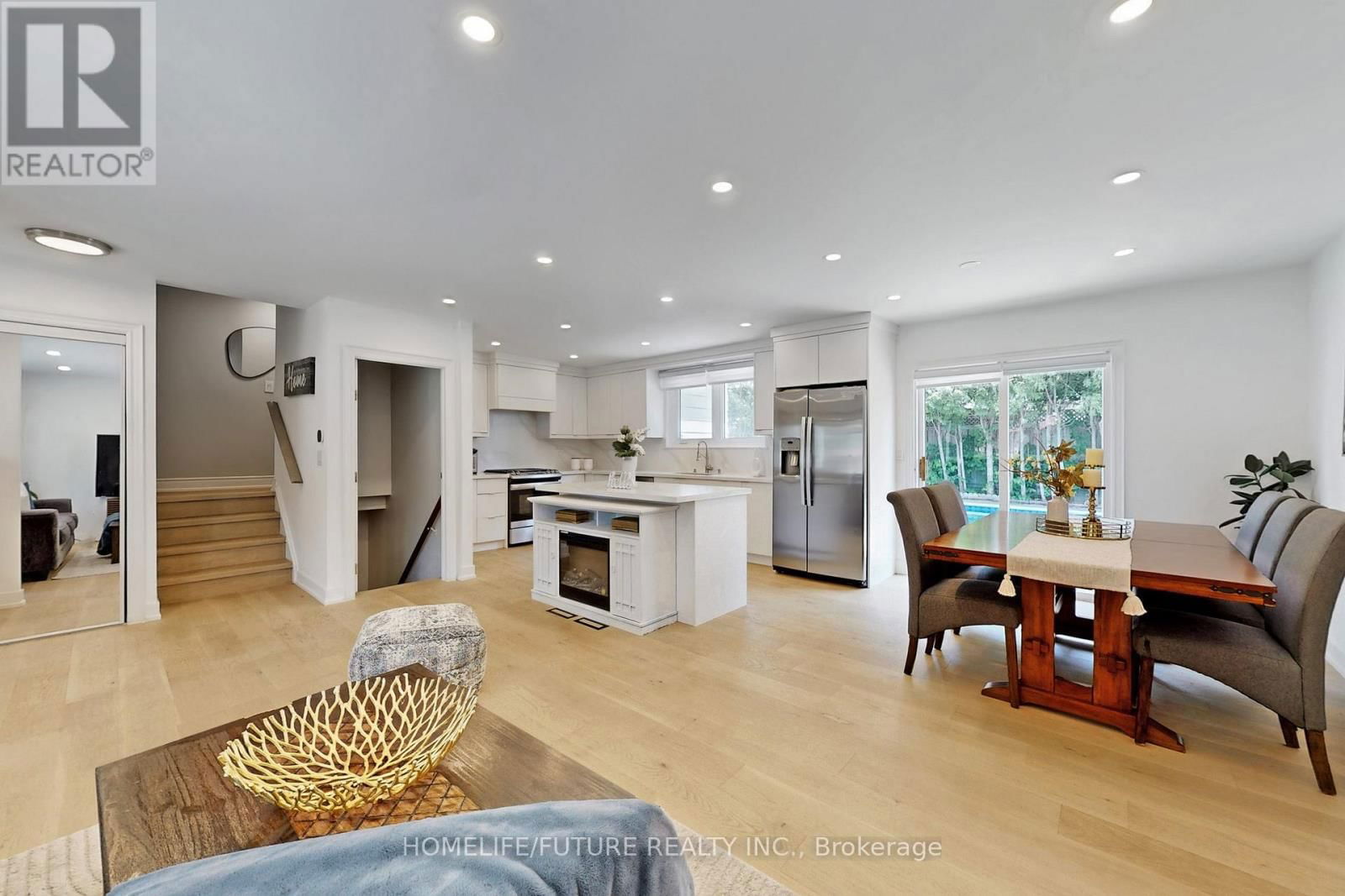 243 ACADIA DRIVE Image 5