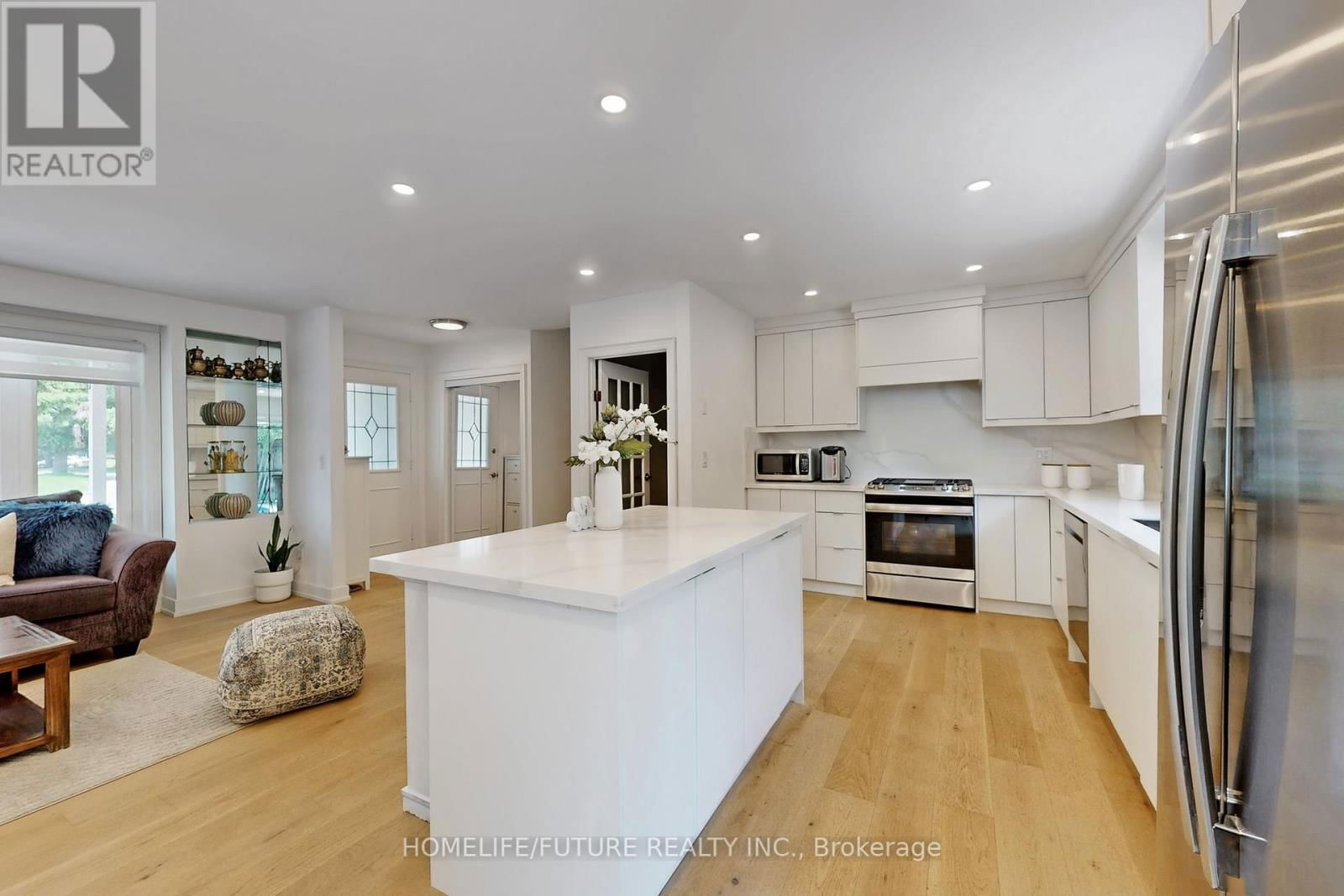 243 ACADIA DRIVE Image 7