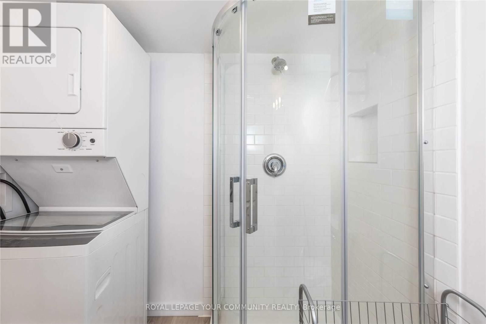Lower - 1370 WOODBINE AVENUE Image 11