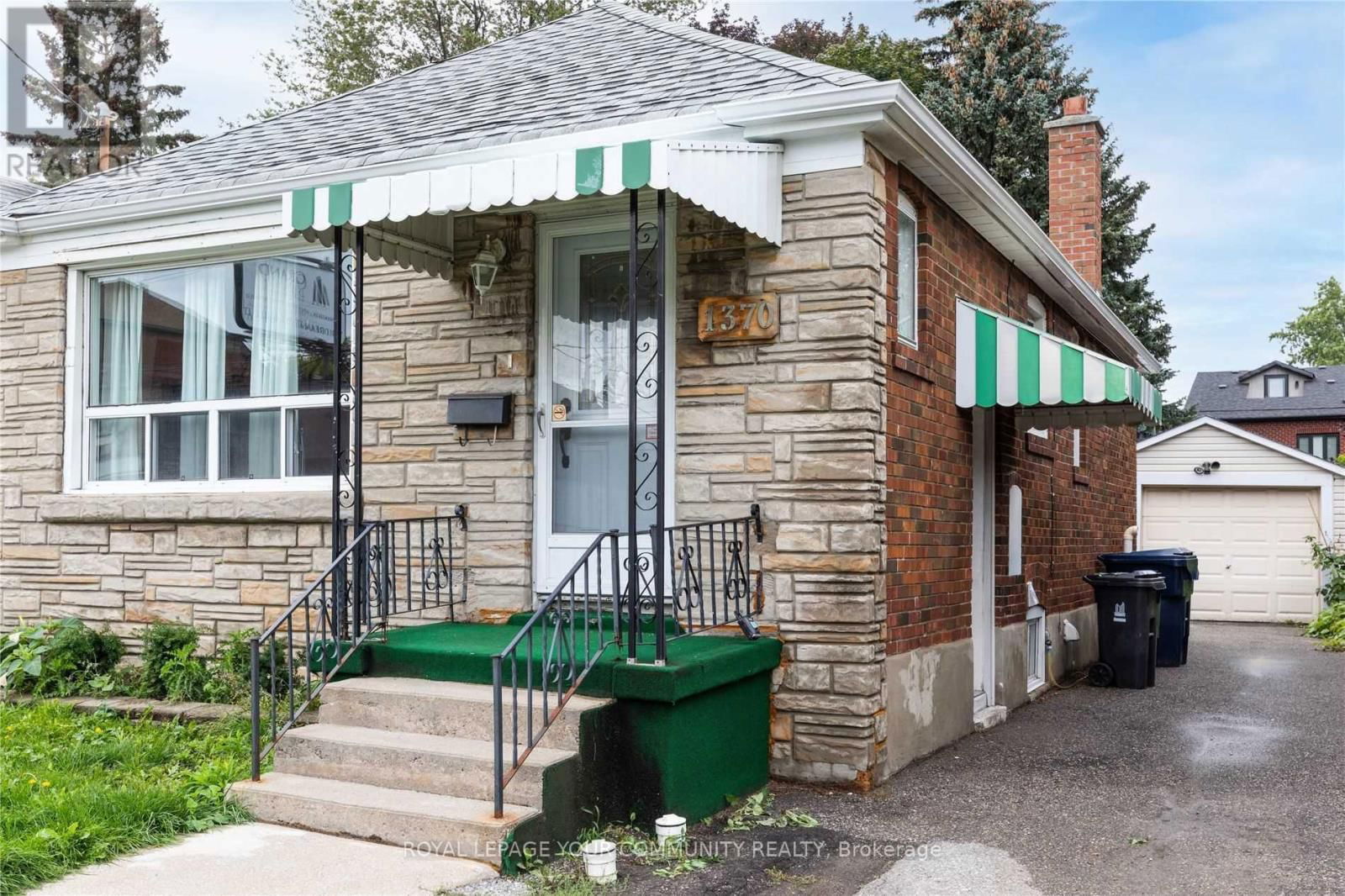 Lower - 1370 WOODBINE AVENUE Image 13