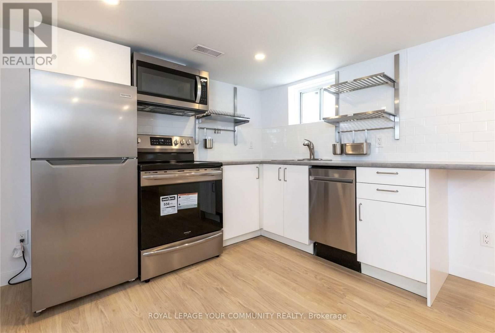 Lower - 1370 WOODBINE AVENUE Image 2