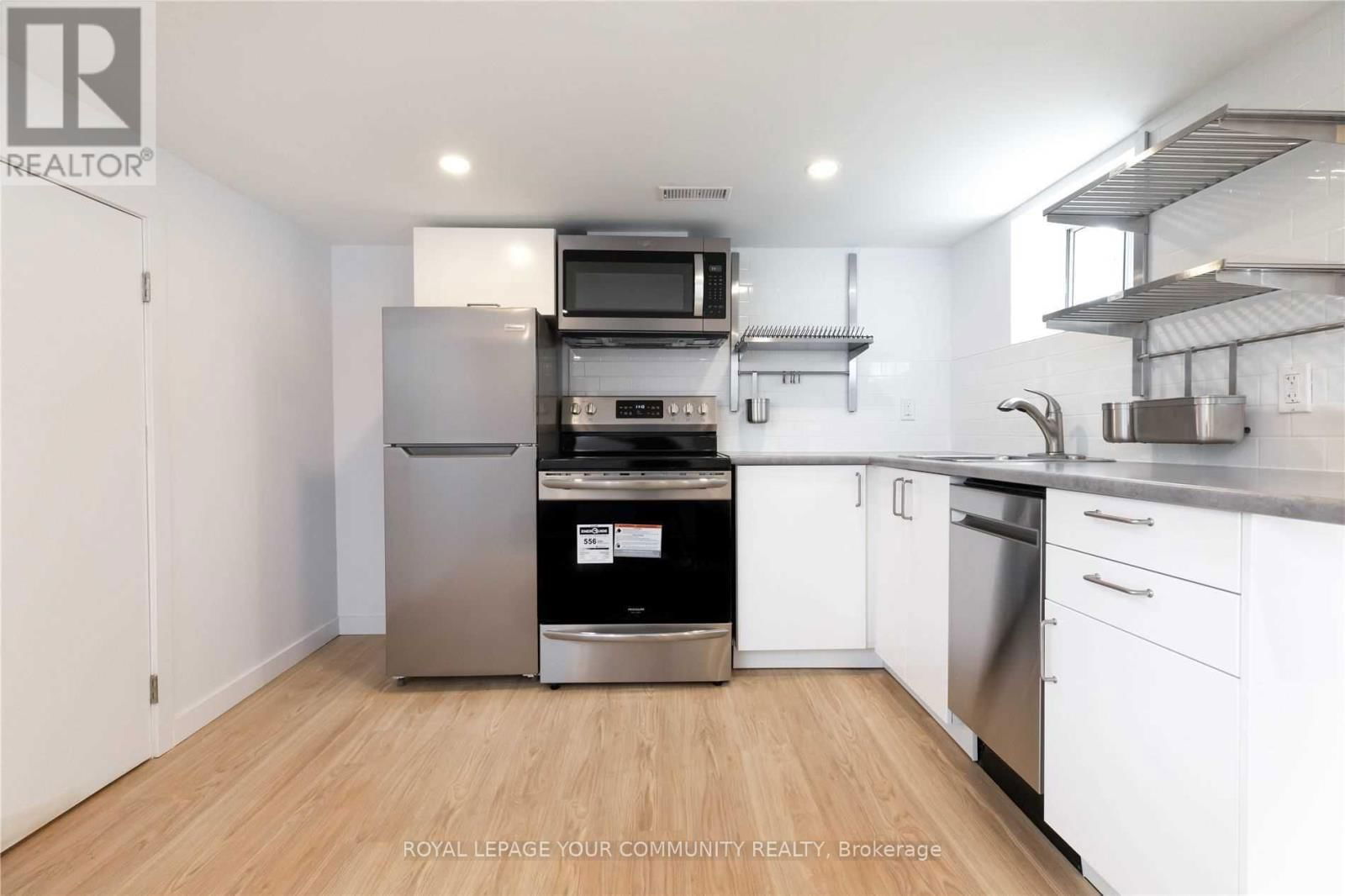 Lower - 1370 WOODBINE AVENUE Image 3