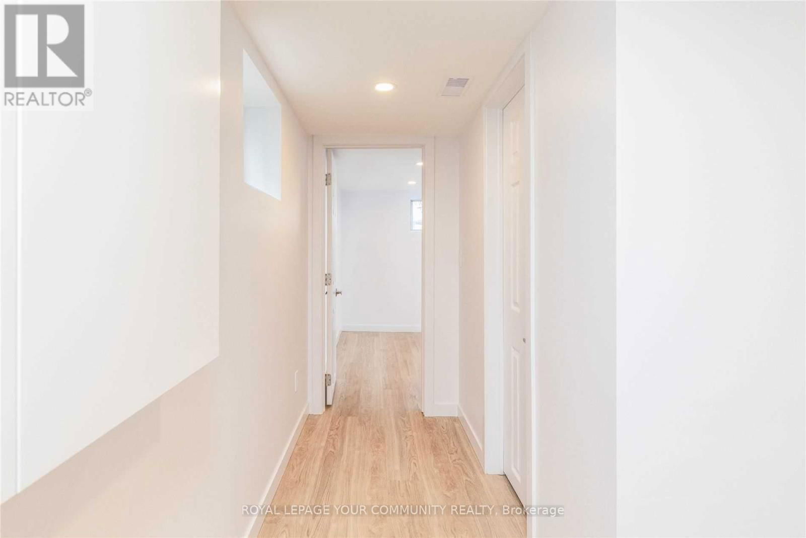 Lower - 1370 WOODBINE AVENUE Image 7