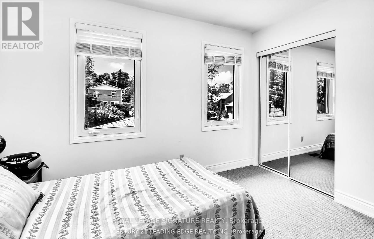 1813 SPRUCE HILL ROAD Image 24