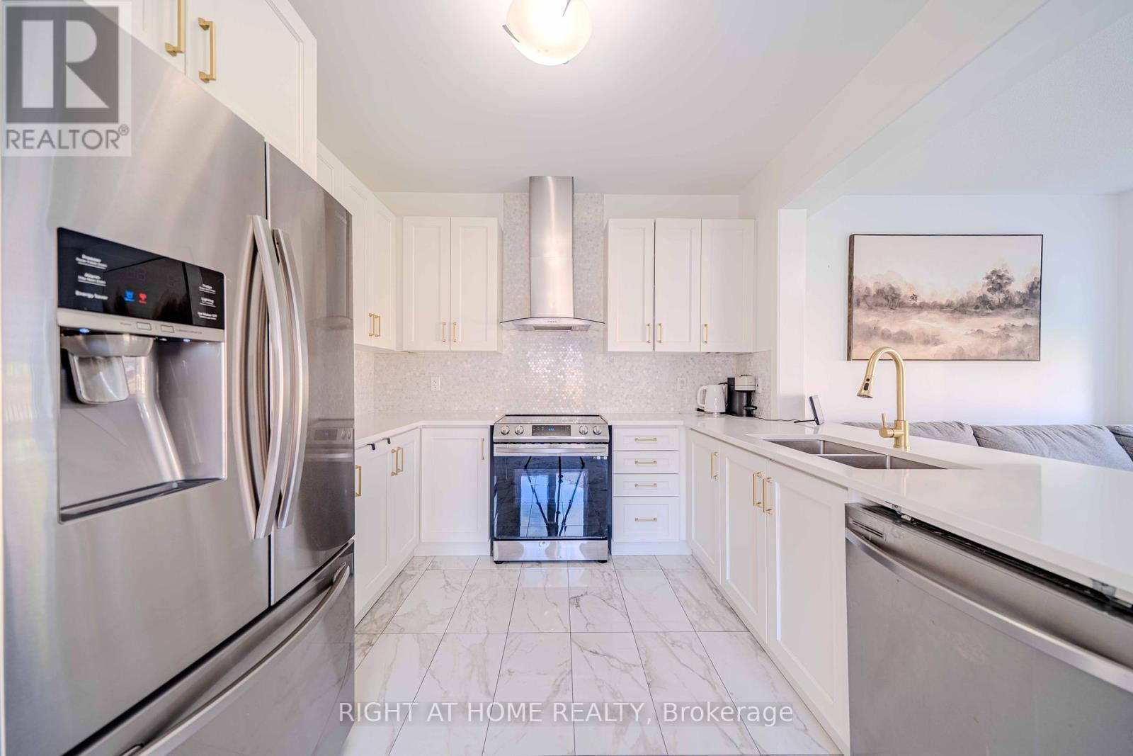 51 DORIAN DRIVE Image 13