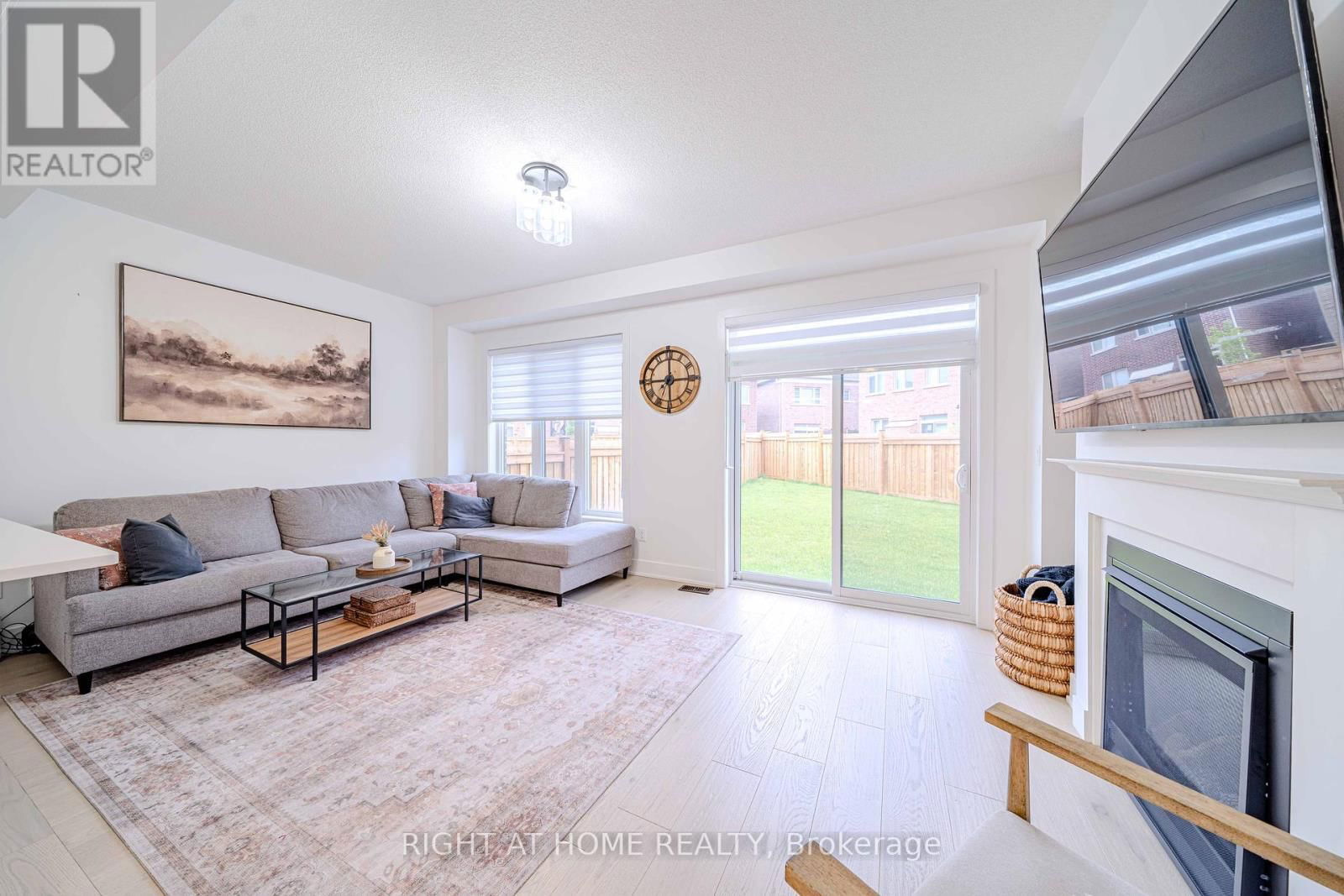 51 DORIAN DRIVE Image 18