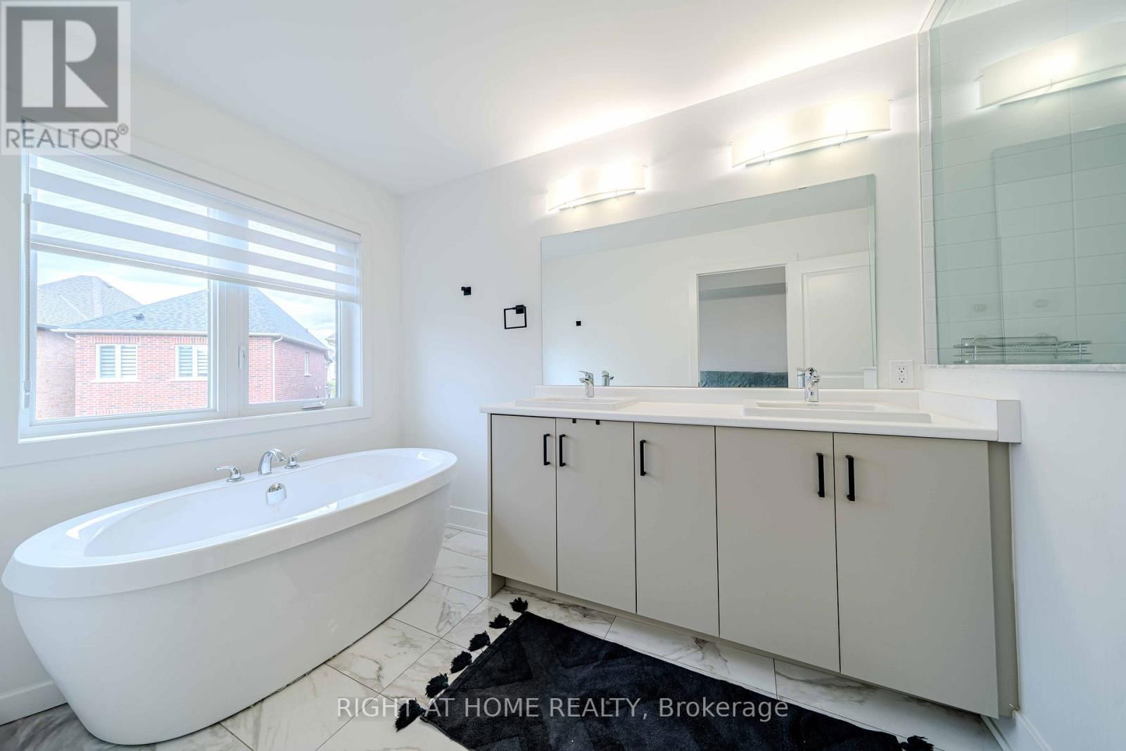 51 DORIAN DRIVE Image 28