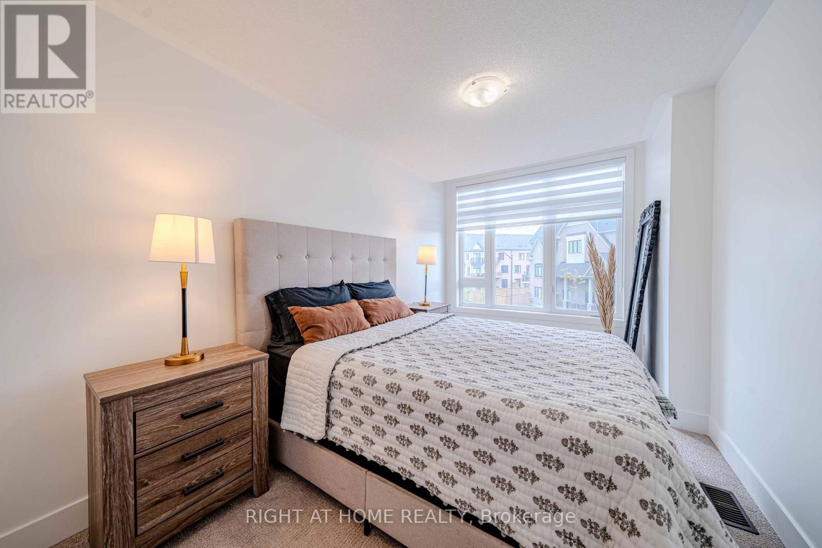 51 DORIAN DRIVE Image 32