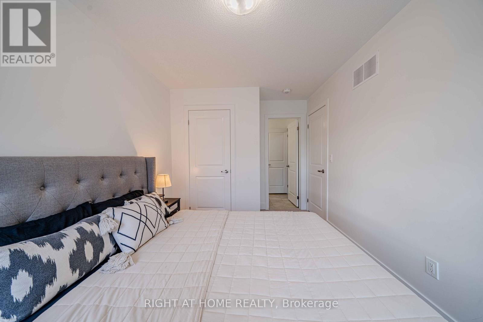 51 DORIAN DRIVE Image 36