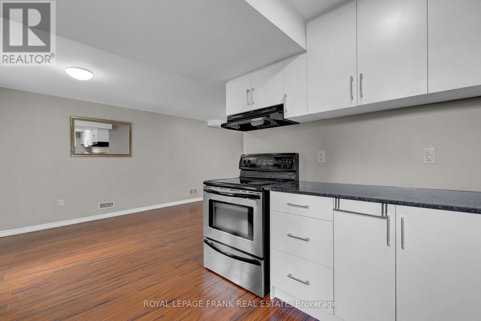 120 BONNYCASTLE DRIVE Image 32