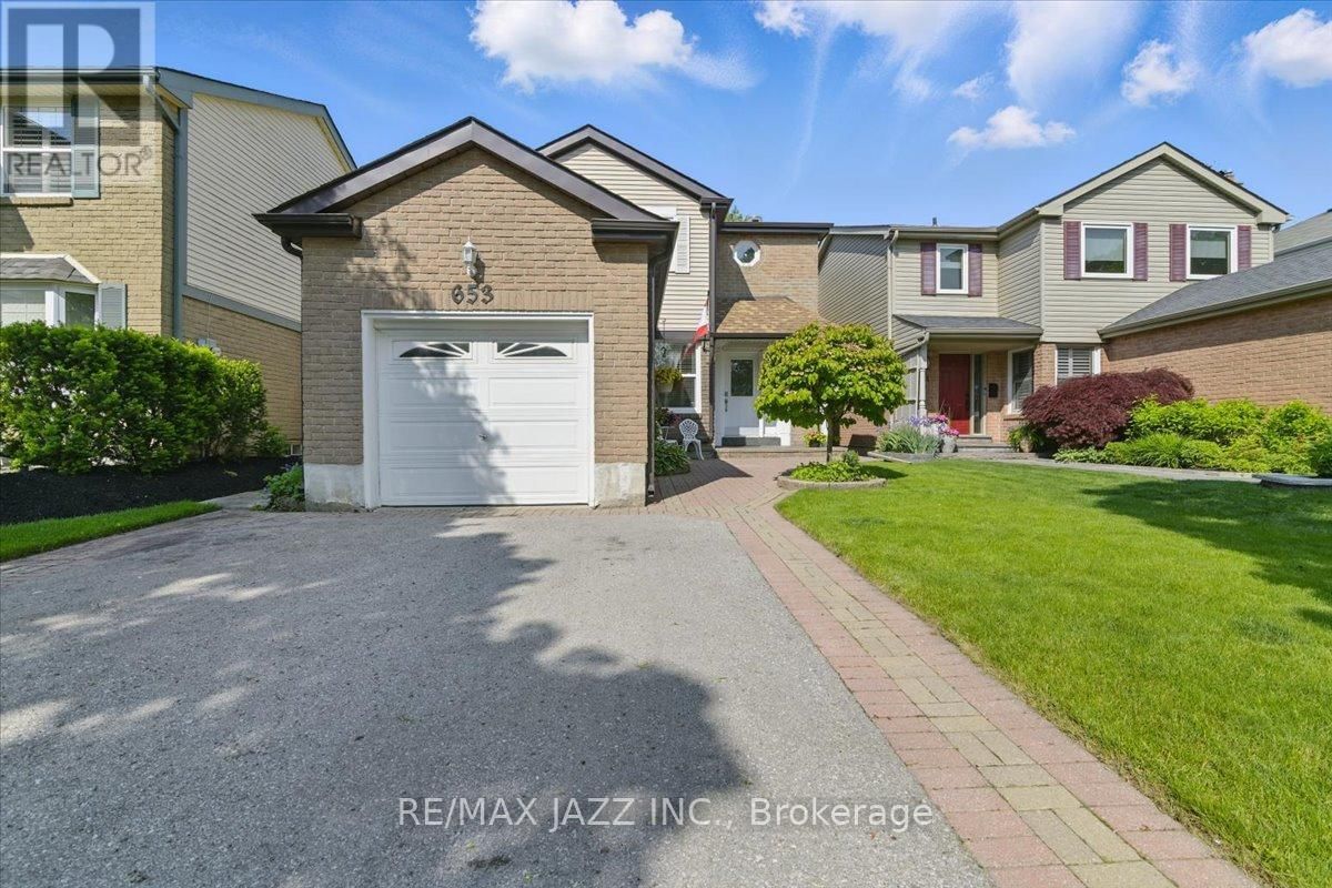 653 COWAN CIRCLE Image 1