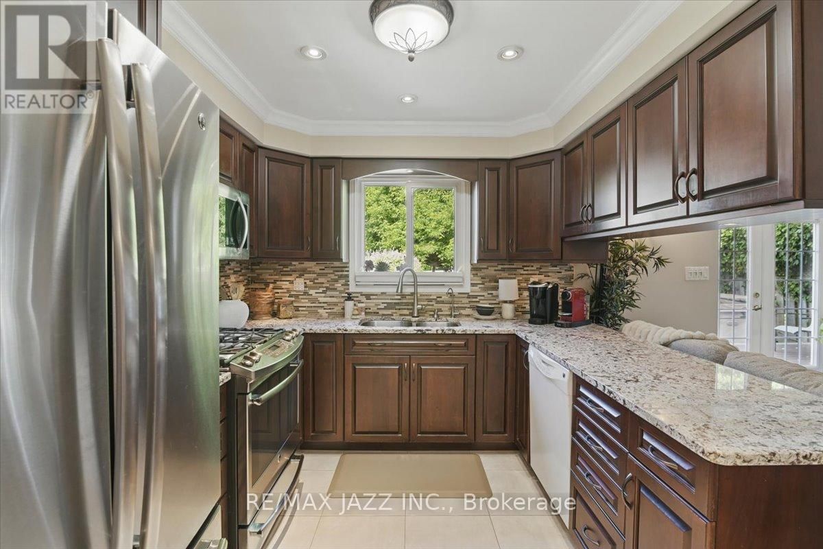 653 COWAN CIRCLE Image 10