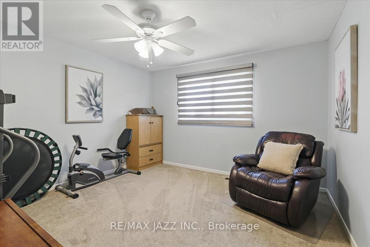 653 COWAN CIRCLE Image 20
