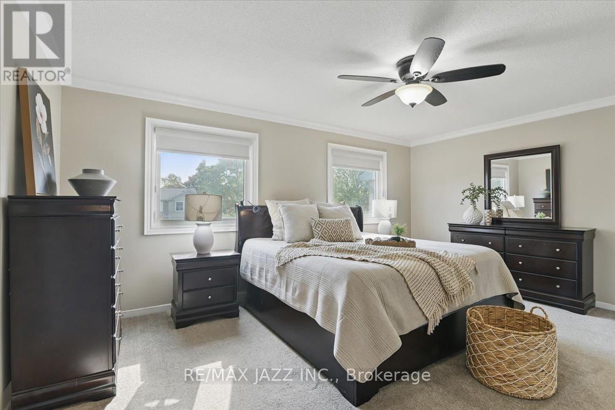 653 COWAN CIRCLE Image 23