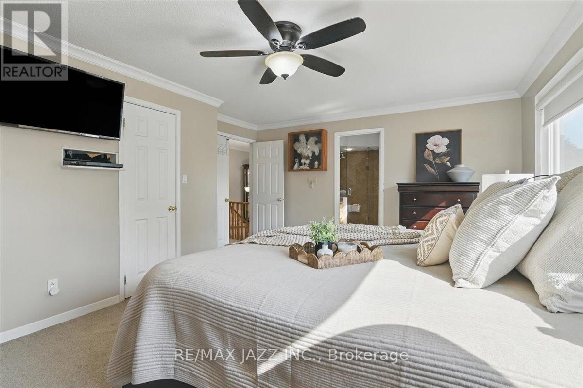 653 COWAN CIRCLE Image 25