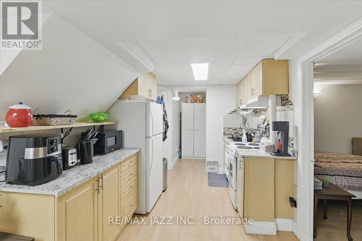 653 COWAN CIRCLE Image 29