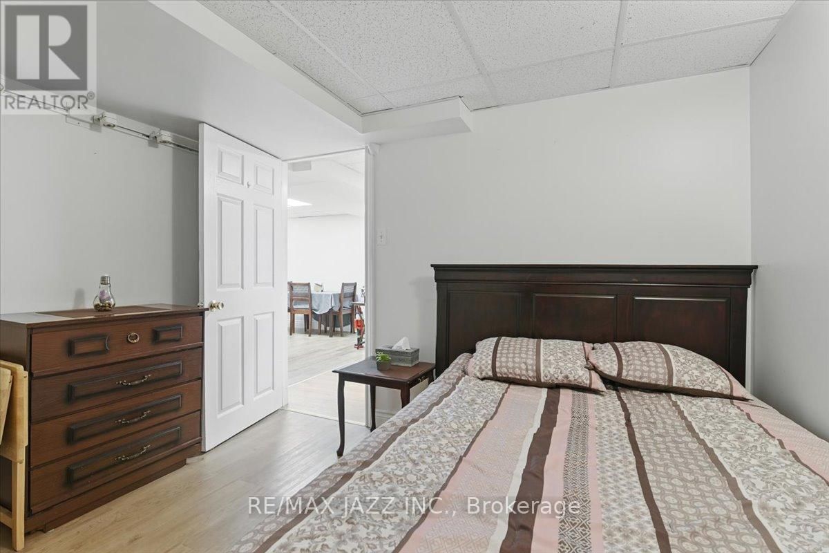 653 COWAN CIRCLE Image 34