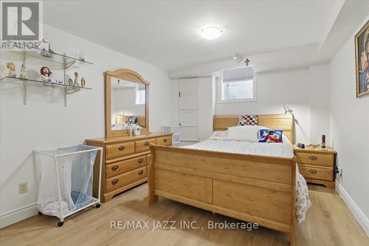 653 COWAN CIRCLE Image 35