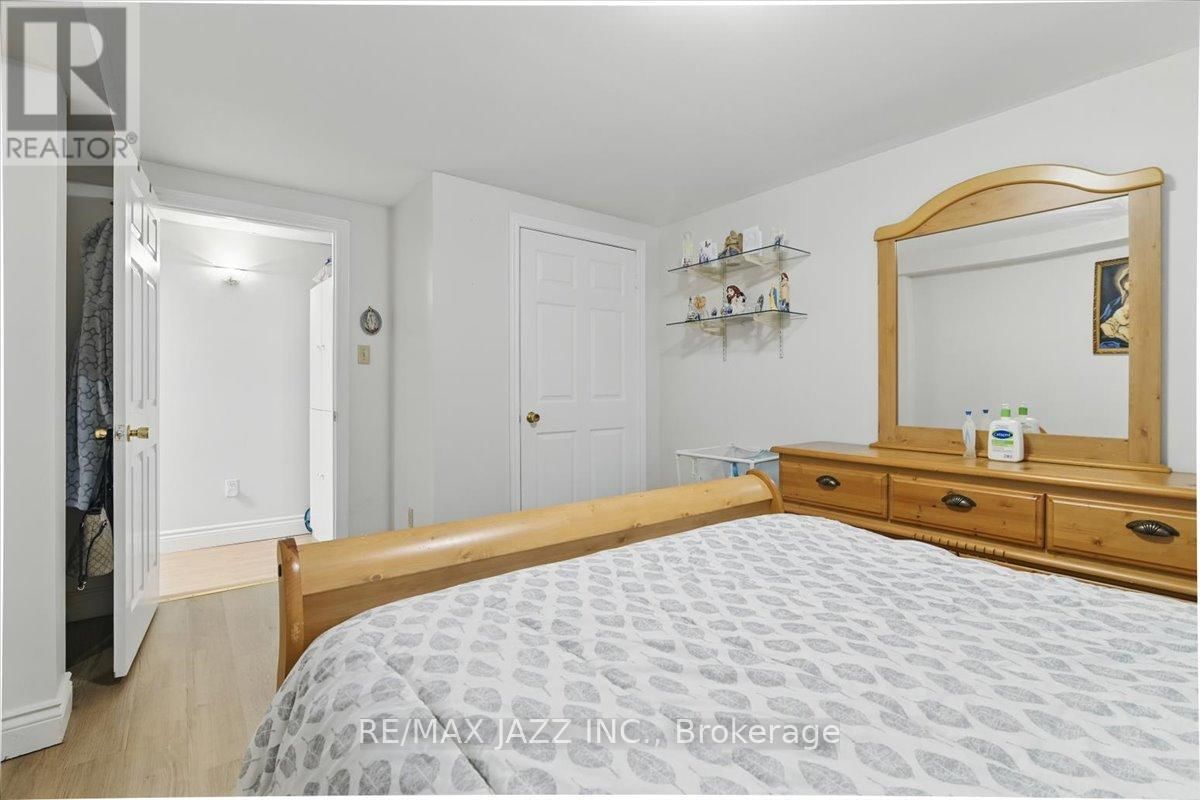 653 COWAN CIRCLE Image 36