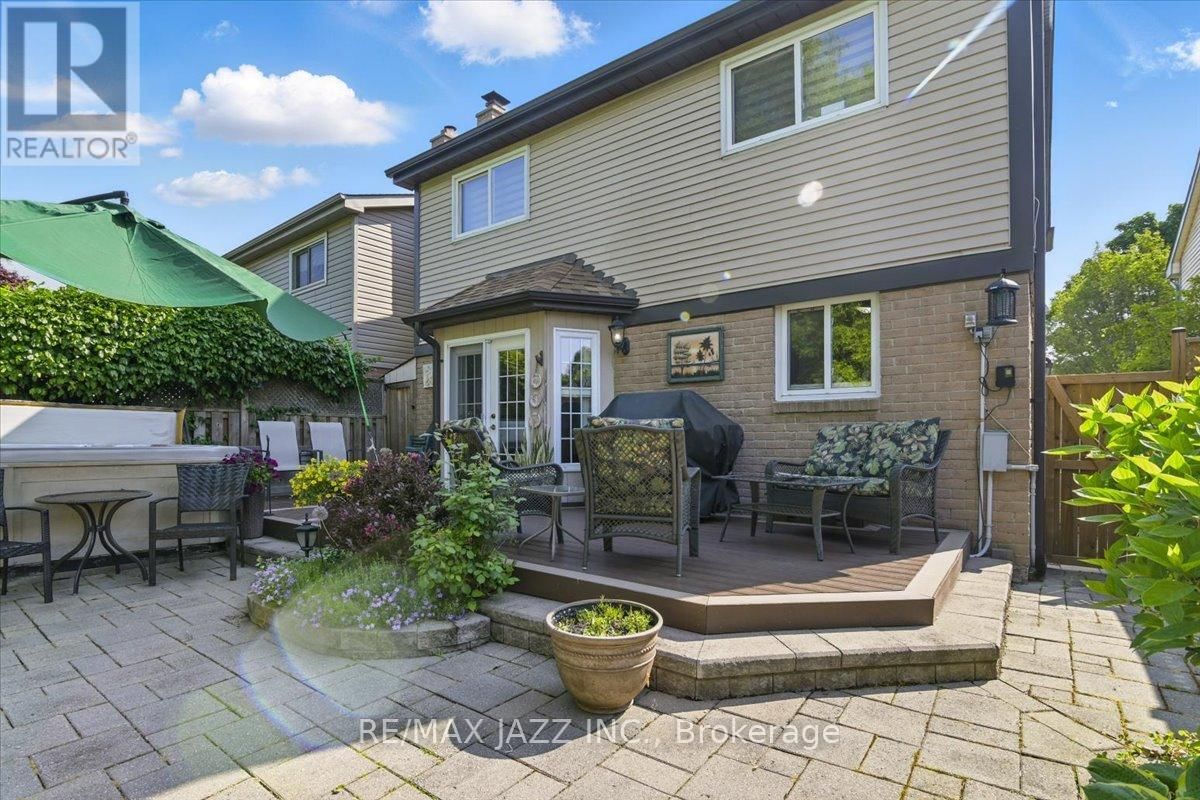 653 COWAN CIRCLE Image 38