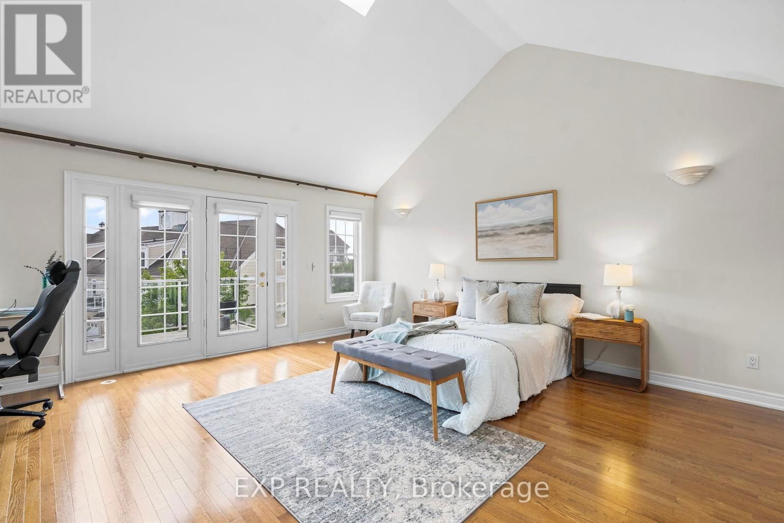 30 - 1295 WHARF STREET Image 21