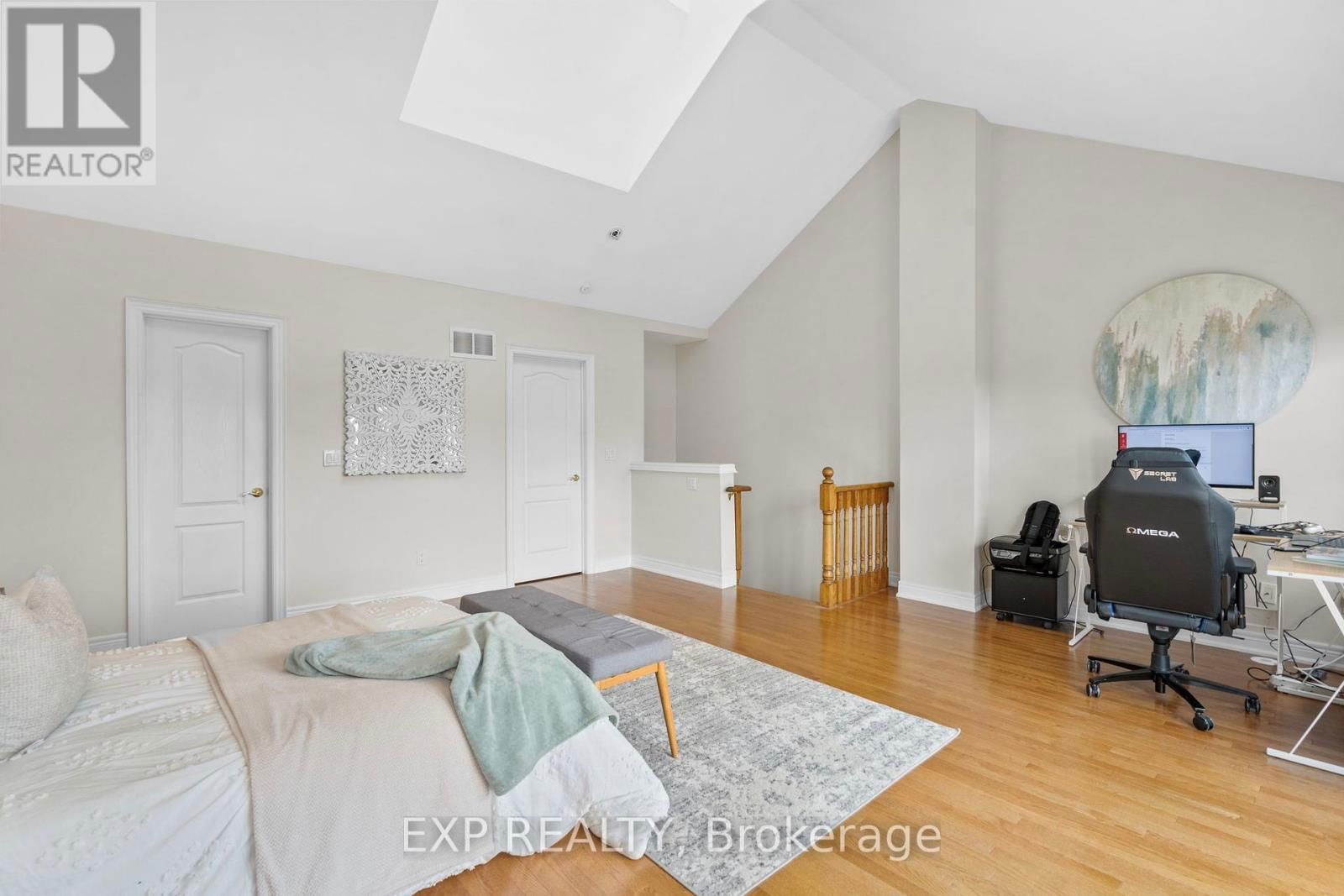 30 - 1295 WHARF STREET Image 22
