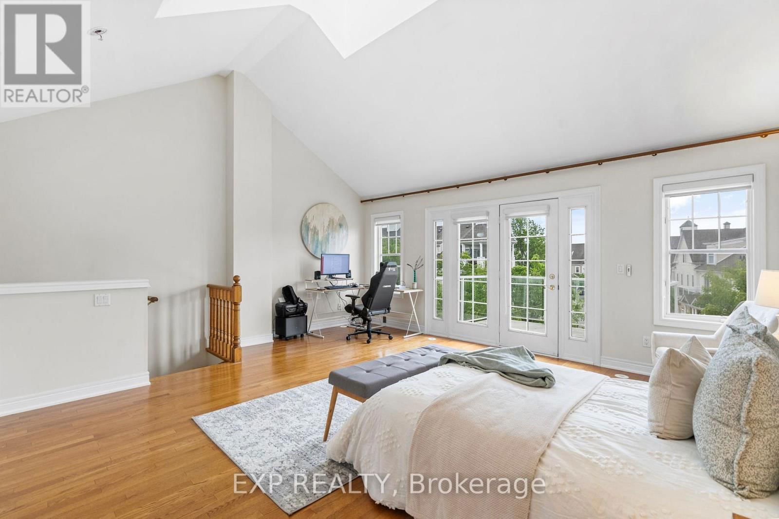 30 - 1295 WHARF STREET Image 23