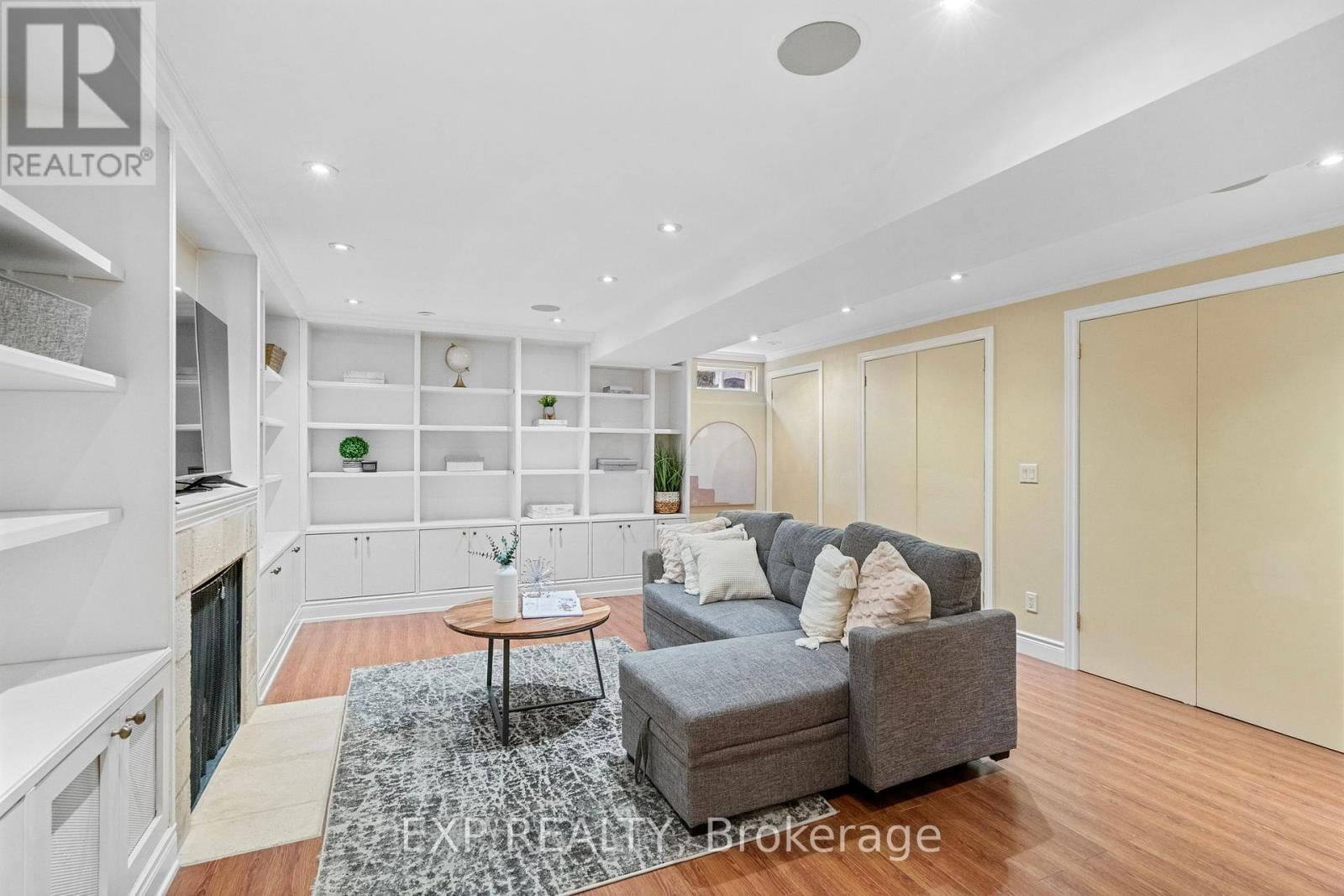 30 - 1295 WHARF STREET Image 33