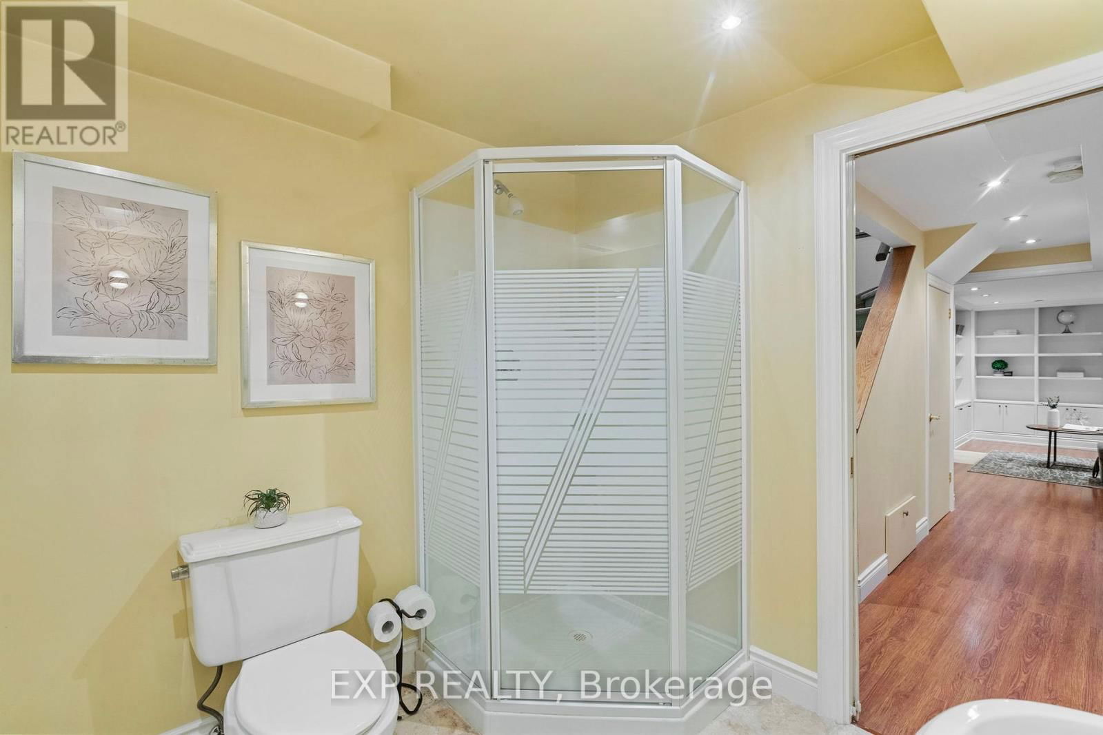 30 - 1295 WHARF STREET Image 34