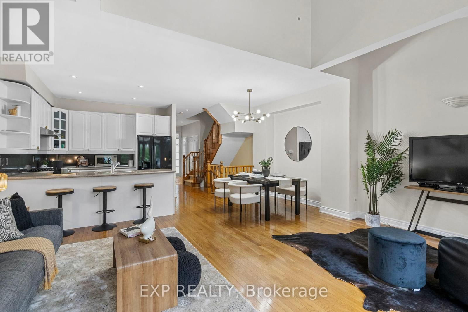 30 - 1295 WHARF STREET Image 5