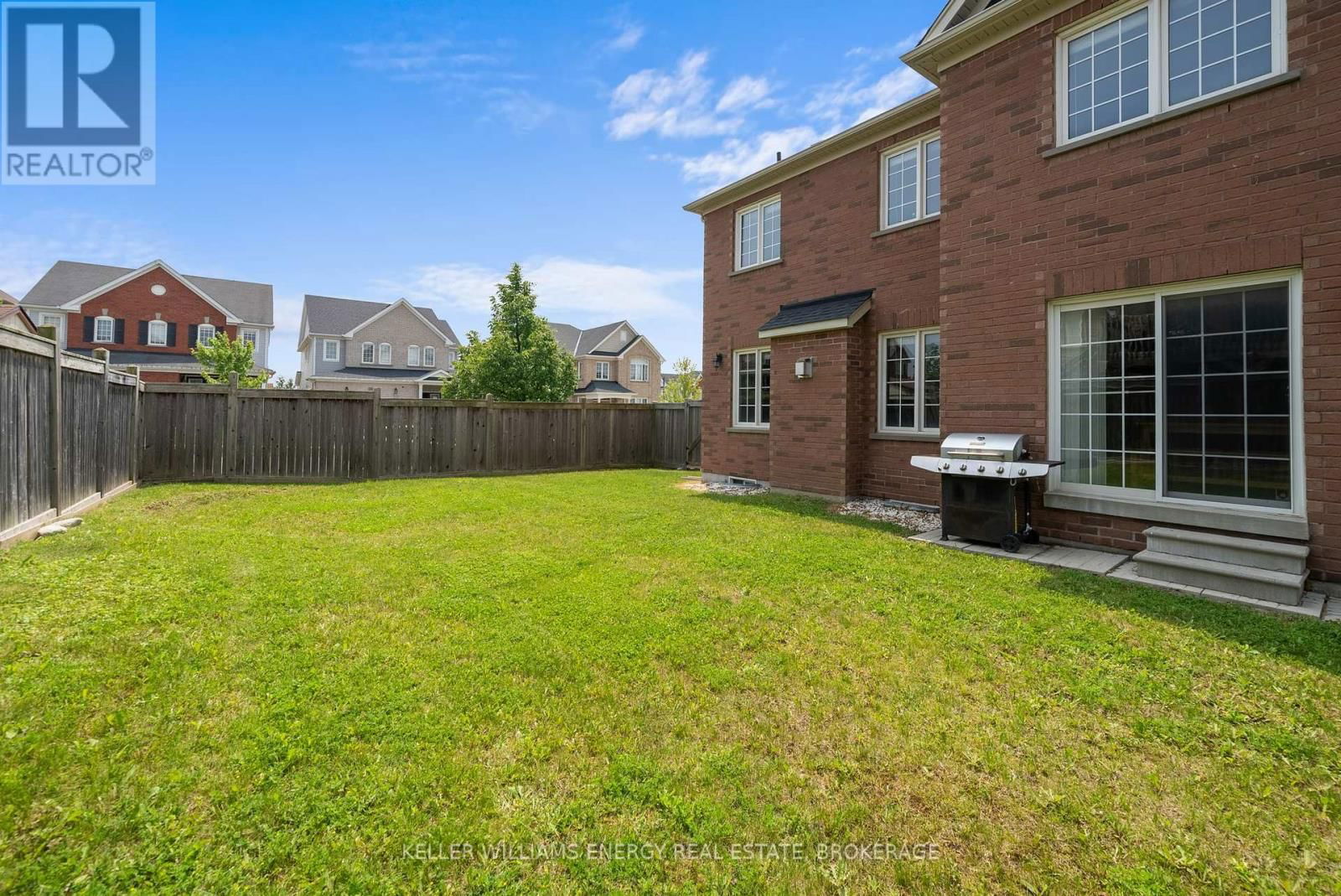 1995 QUEENSBURY DRIVE Image 28