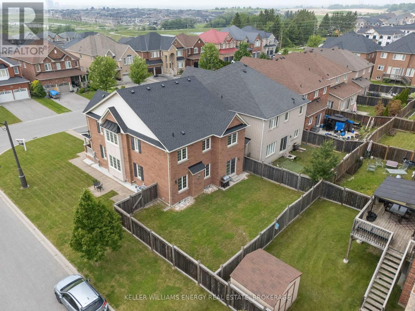 1995 QUEENSBURY DRIVE Image 30