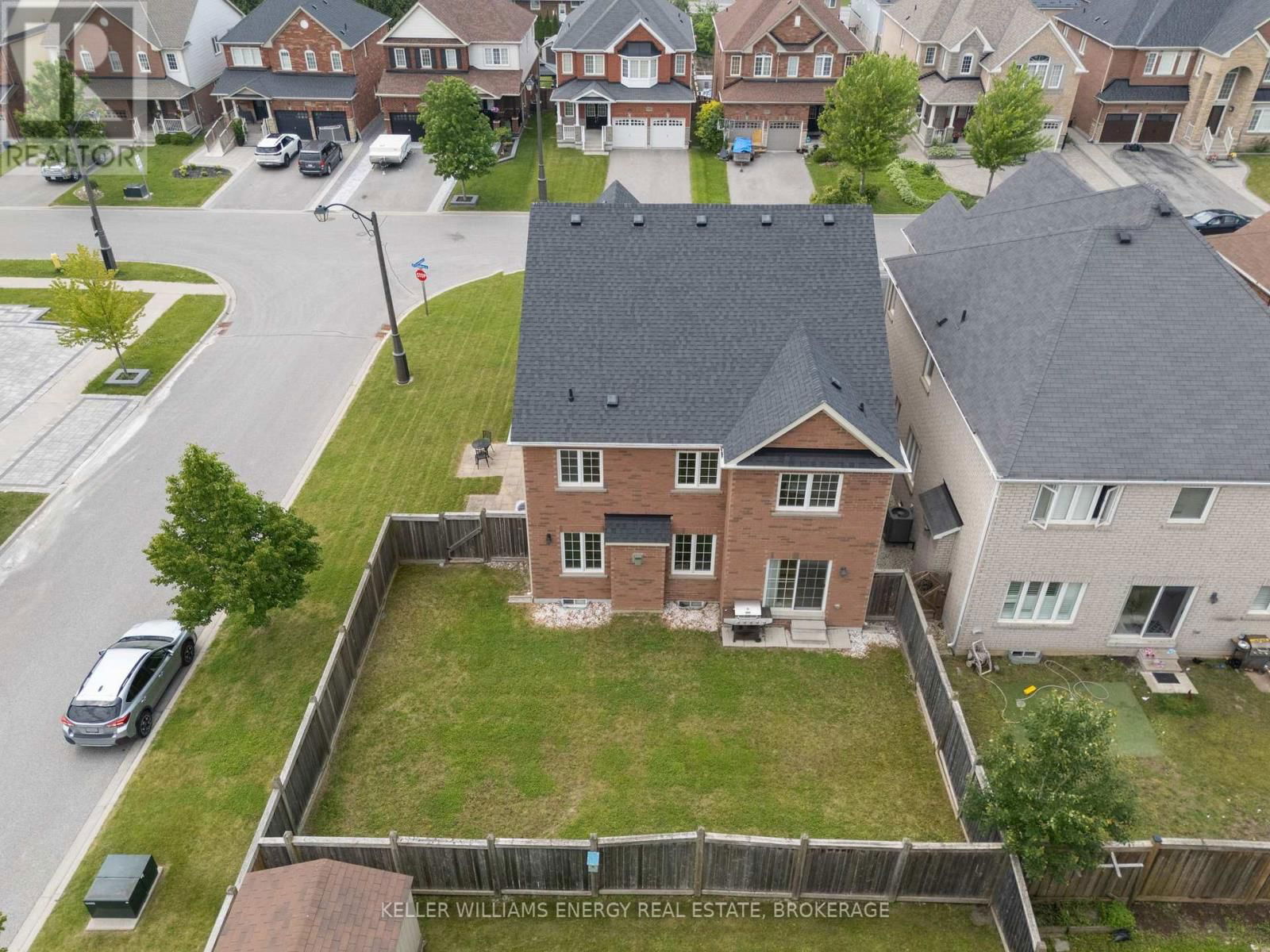 1995 QUEENSBURY DRIVE Image 31