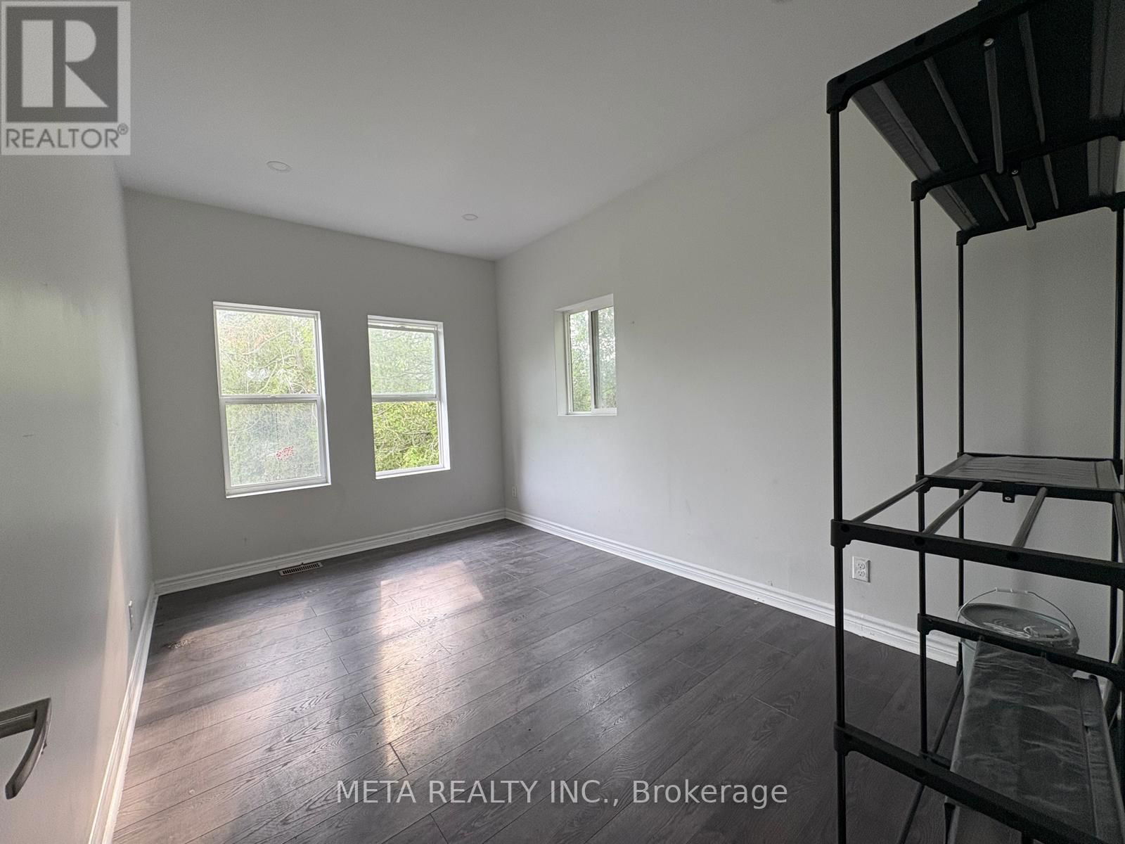 2B - 35 DUNCOMBE BOULEVARD Image 9