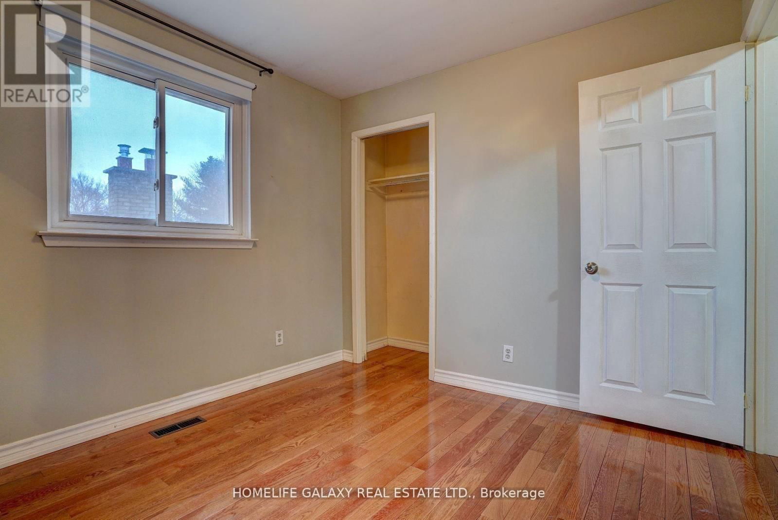 20 TIVOLI COURT Image 12