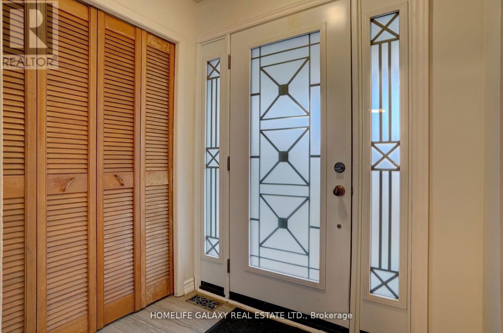 20 TIVOLI COURT Image 4