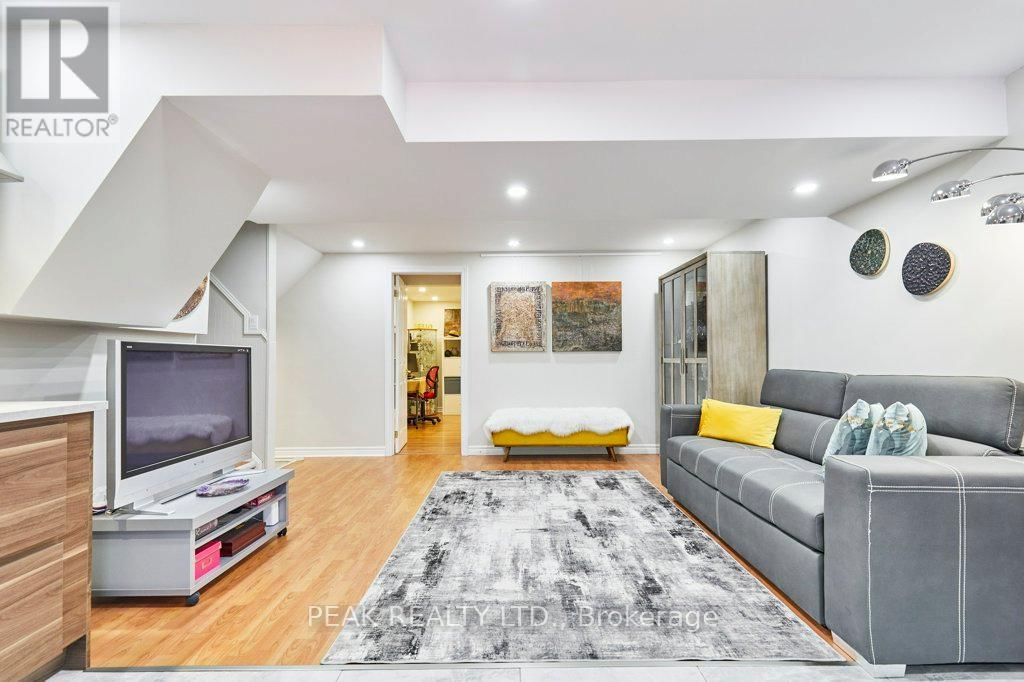 14 MANSFIELD CRESCENT Image 31