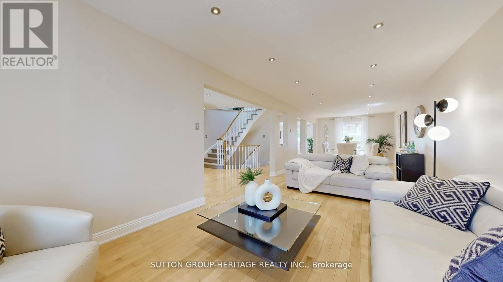 984 RAMBLEBERRY AVENUE Image 13
